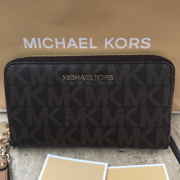 Michael Kors Phone Case Wristlet ❤️🌹❤️ - Picture 2 of 8